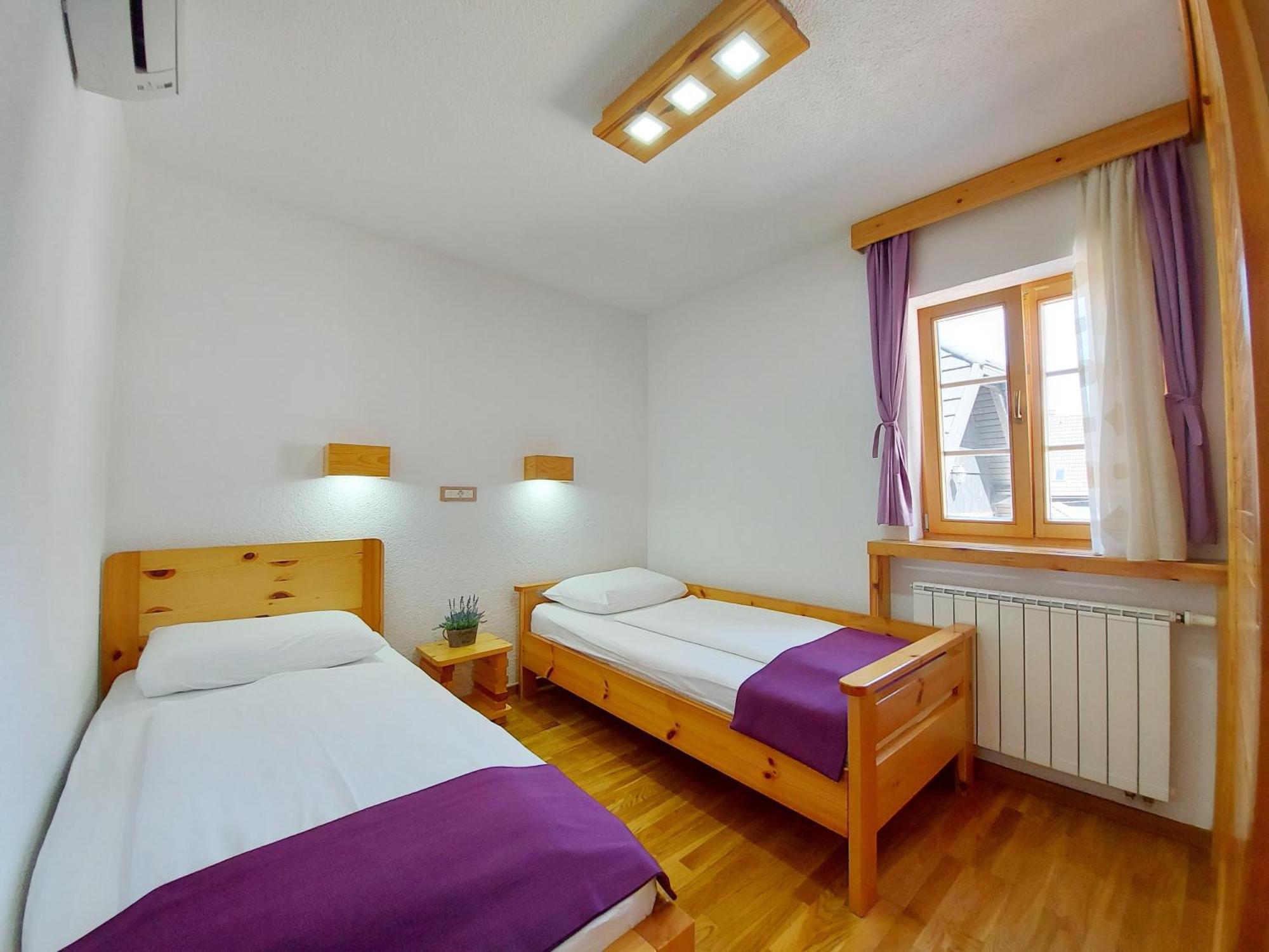 Plitvice Etno House II Bed and Breakfast Jezerce Exterior foto